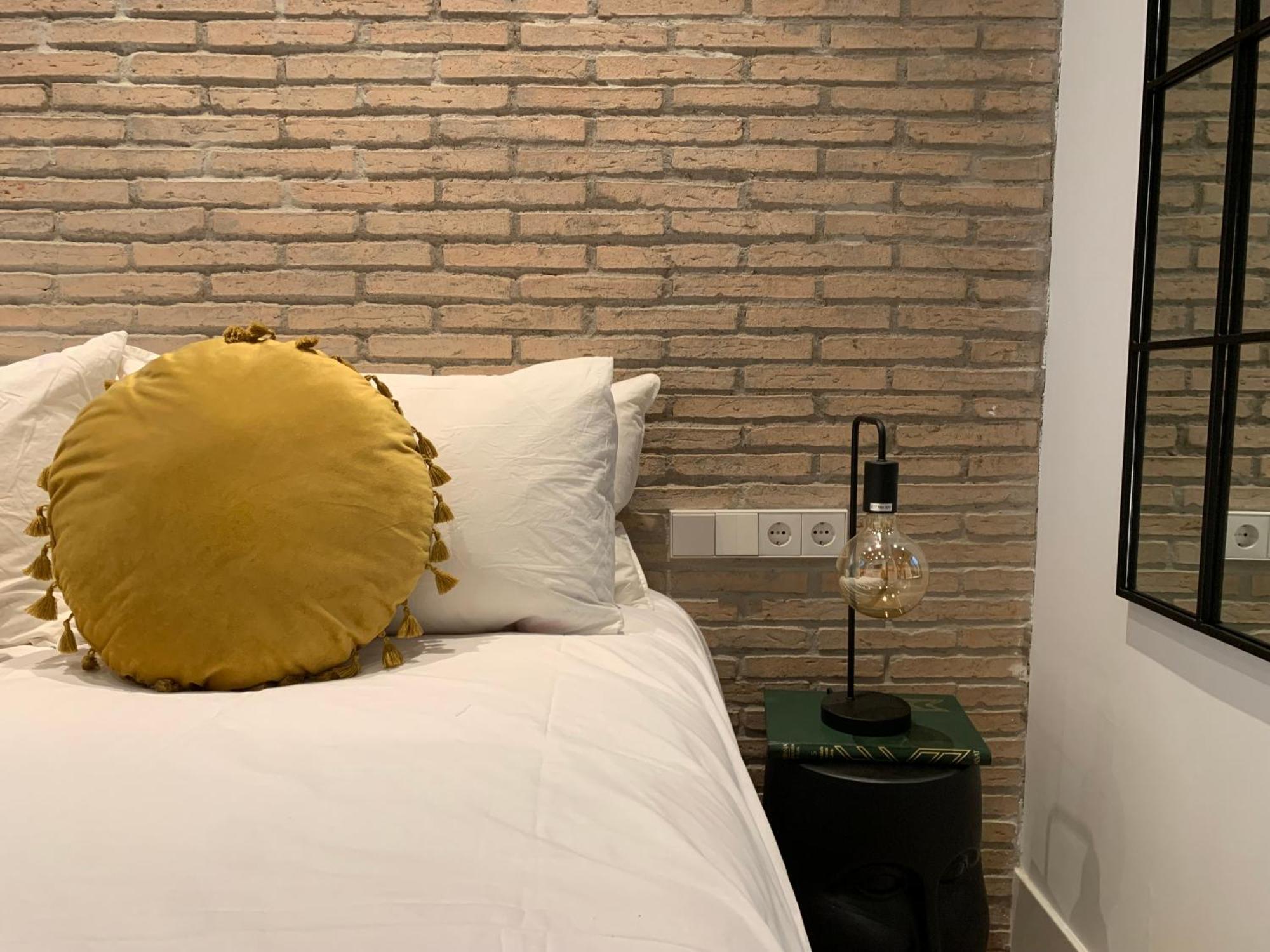 La Reina Beach Rooms 瓦伦西亚 外观 照片